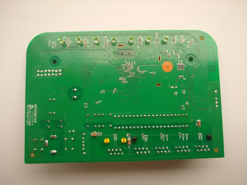dir-300revb7_pcb_back.jpg