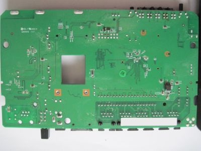 dlink_drw921b1_pcb_back.jpg