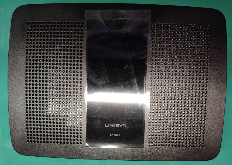 linksys_ea7500_v1-top.jpg